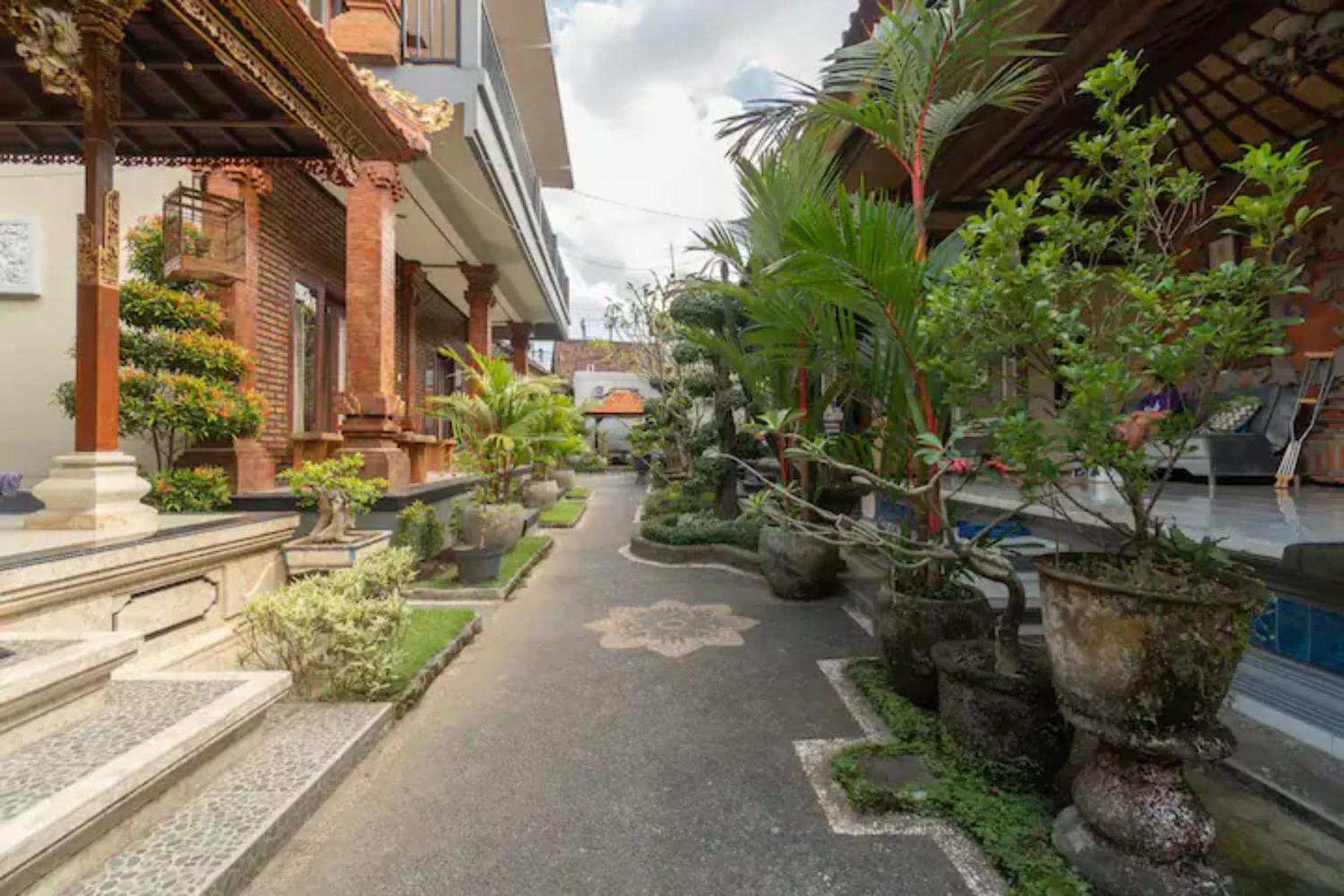 Pondok Lulik Homestay Canggu Exterior foto
