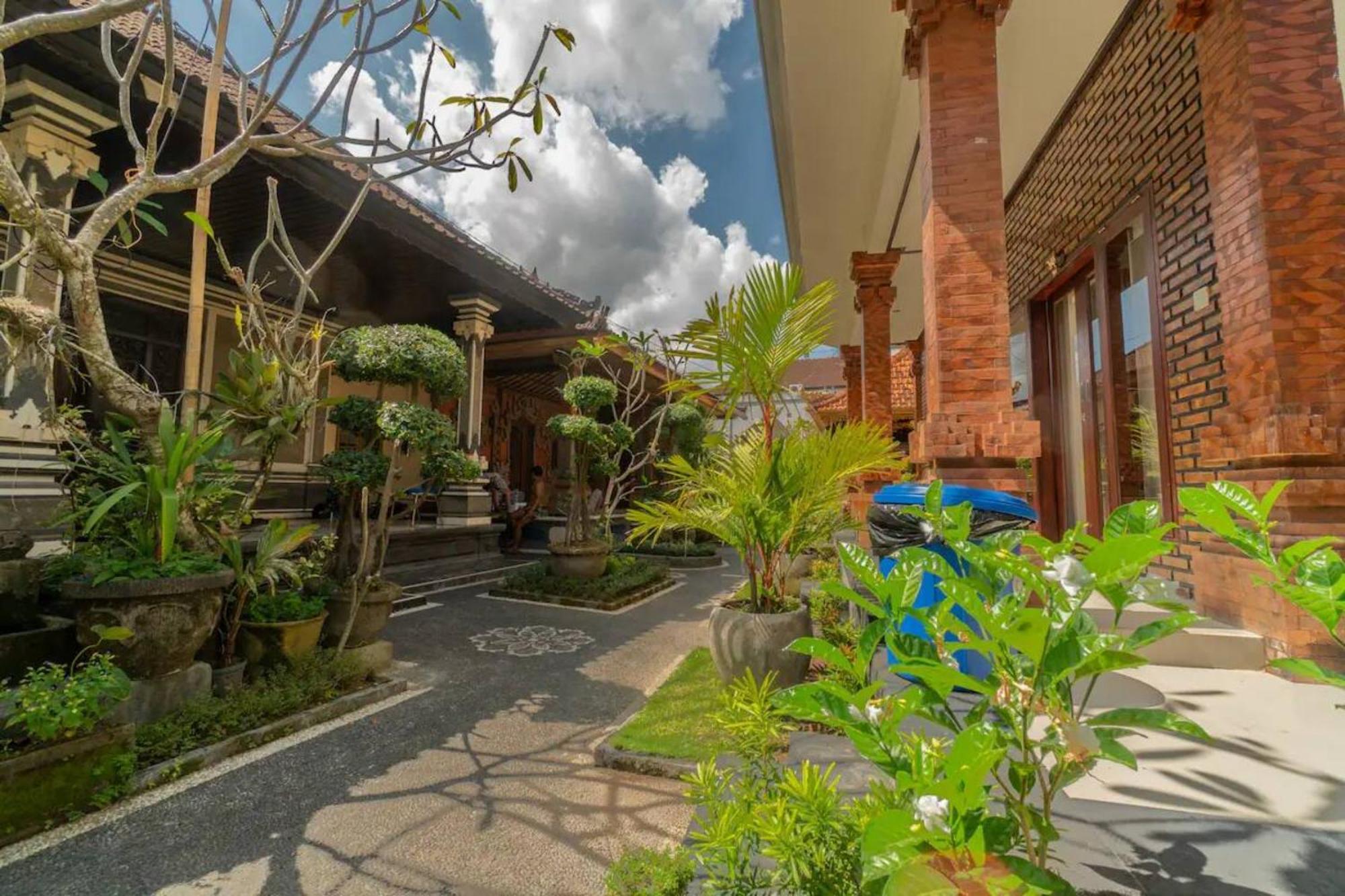 Pondok Lulik Homestay Canggu Exterior foto